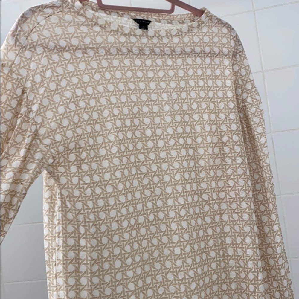 🔵Ann Taylor Balloon Sleeve Tee